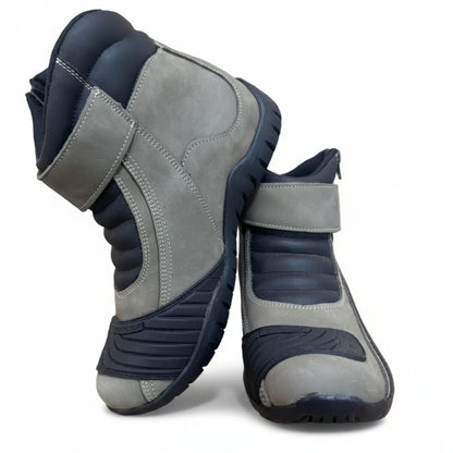 Bota Masculina para Motociclismo BX66 Cinza e Preta com Protetor de Marcha