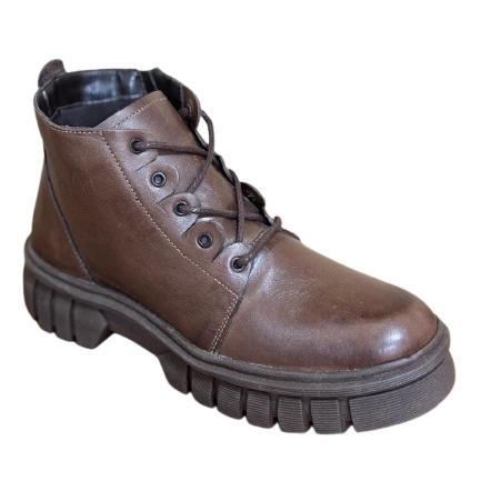 Bota Feminina em Couro Marrom BX66 - Solado Tratorado Antiderrapante
