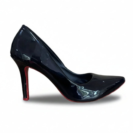 Scarpin Feminino Preto Verniz com Solado Vermelho
