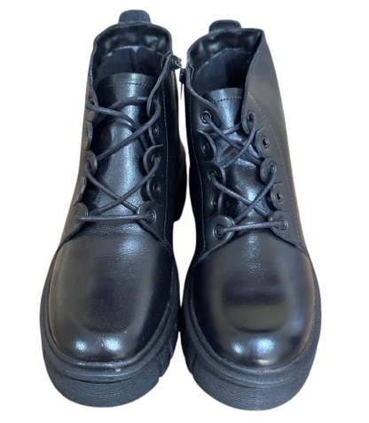 Bota Feminina Preta em Couro BX66 com Zíper Lateral